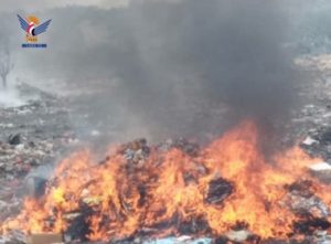 مركز عفار الجمركي يتلف 7أطنان بضائع منتهية ومخلة بالآداب