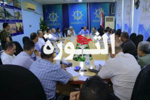 الشركات الملاحية اجتماع برئاسة وزير النقل يناقش آلية تعزيز التعاون بين الشركات الملاحية ومختلف الجهات بميناء الحديدة