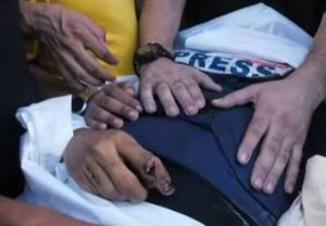 اتحاد الإعلاميين يدين بشدة استهداف العدو لطاقم “الجزيرة” بغارة مباشرة