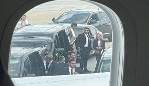 منع رئيس كيان العدو الإسرائيلي من مغادرة طائرته..ماذا حصل؟