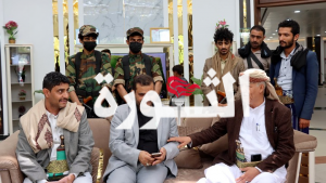 صلاح والريامي يناقشان أداء مكتب شؤون المغتربين بمحافظة إب4 صلاح والريامي يناقشان أداء مكتب شؤون المغتربين بمحافظة إب