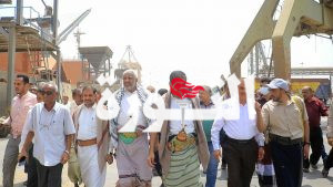 ميناء الحديدة الدرة يؤكد انتظام دخول السفن الى ارصفة ميناء الحديدة