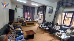 وزير الخدمة المدنية يطلع على سير العمل بقطاعي السياسات والرقابة