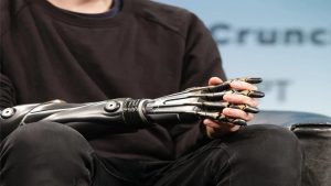 ابتكار تقنية فريدة من نوعها ترفع حساسية الأطراف الاصطناعية السيبرانية