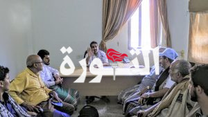 البشري يطلع على سير العمل في مكتب الإعلام بالحديدة