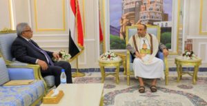 الرئيس المشاط يلتقي بن حبتور ويشيد بدور حكومة الإنقاذ الوطني