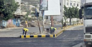 بتكلفة 119 مليون ريال.. تواصل إعادة تأهيل شارع القصر بتعز