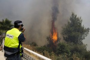 حزب الله يقصف مقرات عسكرية للعدو بعشرات الصواريخ