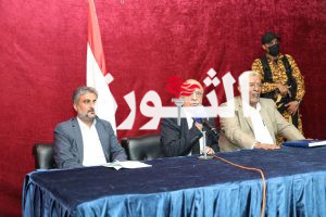 رئيس الوزراء ونائبه المداني يزوران وزارة الشؤون الاجتماعية والعمل