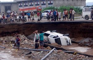 ارتفاع ضحايا السيول والأمطار الغزيرة في محافظة الحديدة إلى 84 شخصاً