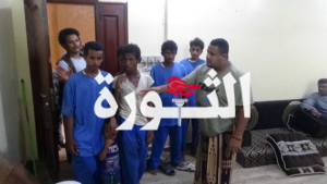 عودة خمسة صيادين إلى الحديدة بعد1 عودة خمسة صيادين إلى الحديدة بعد احتجازهم وتعذيبهم في سجون العدوان السعودي