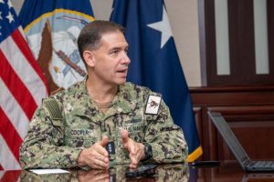 قائد الأسطول الأمريكي الخامس: اليمنيون مصدرون قادمون للتقنية‏