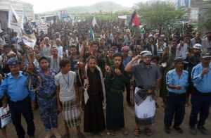 مسيرة لأبناء مديرية القبيطة بلحج تأكيدا على الاستمرار في إسناد الشعب الفلسطيني