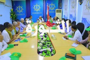 مؤسسة موانئ البحر الأحمر ويؤكد وزير النقل والأشغال يشيد بجهود قيادة وموظفي مؤسسة موانئ البحر الأحمر ويؤكد أهمية تطوير الأداء