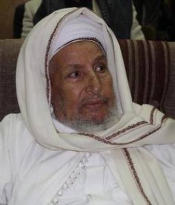 أخاطب العالم الواسع