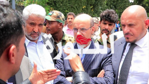 مهرجان خيرات اليمن الأول2 عدد من الوزراء يزورون مهرجان خيرات اليمن الأول بصنعاء