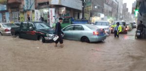 ٢٠٢٤٠٨٠٨_١٧٤٩٤٦ صور من صنعاء يحدث الان سيول وامطار غزيرة مصحوبة بعواصف رعدية