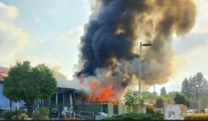 اعلام العدو: إصابة صهيوني وتضرر مبانٍ بالجولان المحتل عقب صلية صاروخية من لبنان