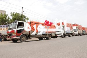 تسيير 3 قوافل إغاثية طارئة للمتضررين جراء سيول الأمطار بالحديدة