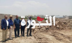 photo_٢٠٢٤-٠٨-٣١_١٨-٠٠-٢١ الوكيل البريهي يتفقد أعمال سفلتة شارع الشهيد أبو زيد صويح بتعز