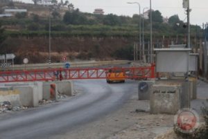 العدو يعزل مدينة الخليل