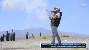 صور وردت الآن.. هذا ما حدث مع العشرات من موظفي مؤسسة الاتصالات بصنعاء