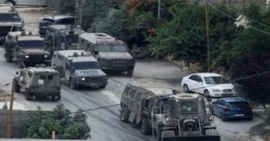 العدو الصهيوني يدفع بتعزيزات عسكرية إلى جنين