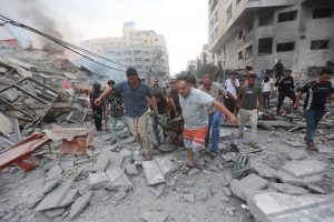 65381abd78b679817bd3b4c14d7597d0 استشهاد ثلاثة فلسطينيين وإصابة آخرين في قصف العدو بيت حانون