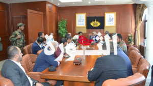 الوزير الأمير يتفقد سير العمل في شركة النفط