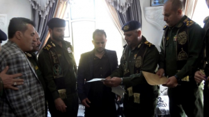 وزارة الداخلية تسلم منزلا لآخر المتضررين من حادثة حارة الحفرة في مدينة رداع