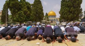 40 ألف فلسطيني يؤدون صلاة الجمعة في المسجد الأقصى