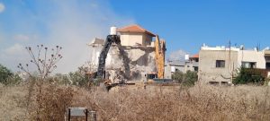 IMG_20240924_133847_961 العدو الصهيوني يهدم منزلاً في قرية طورة غرب جنين