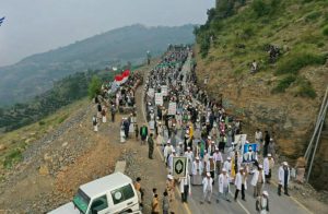 عروض شعبية لخريجي دورات التعبئة في كحلان عفار والشاهل بحجة احتفاءً بالعيد العاشر لثورة الـ 21 من سبتمبر
