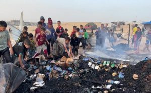 a43700e6e8da57fcd671c20b31125314 ستة شهداء بينهم سيدة وطفلتان في قصف صهيوني على جباليا