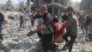 resize غزة: شهيد ومصابون في قصف العدو خياما للنازحين في دير البلح