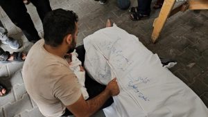 6d91136f3e956052bb37119407bb1c92 استشهاد فلسطيني برصاص العدو في الخليل