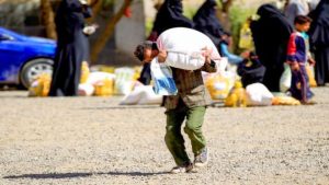 مناقشة استئناف تقديم المساعدات الغذائية مع ممثل برنامج الأغذية بصنعاء