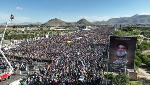 شاهد بالصور.. طوفان بشري وحشود مليونية تملأ ميدان السبعين بالعاصمة صنعاء في مسيرة “وفاء لشهيد المسلمين.. مع غزة ولبنان معركة واحدة حتى النصر”