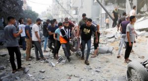 f32f6f46367813cdaff74d88bfba6234 شهداء وإصابات بقصف صهيوني استهدف مدرسة تؤوي نازحين ومنزلًا بالنصيرات