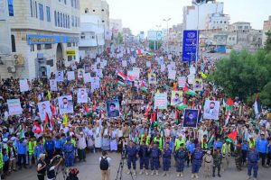photo_٢٠٢٤-١٠-٠٧_١٦-٢٣-٢٢ 73 مسيرة حاشدة في الحديدة بالذكرى الأولى لعملية “طوفان الأقصى”