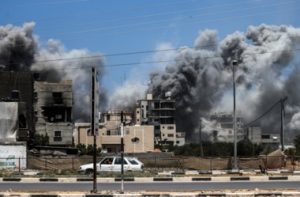  20 شهيدا في قصف العدو الصهيوني خيام النازحين بخانيونس