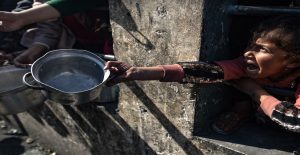حرب الجوع الصهيونية تفتك بأطفال غزة