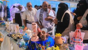 الأسر المنتجة في الحديدة حليصي يدشن بازارًا خيريًا لدعم الأسر المنتجة في الحديدة