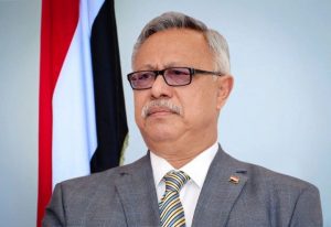 بن حبتور يعزي في وفاة المناضل الكبير فضل محسن اليافعي