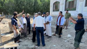 تفقدد وكيل مصلحة الضرائب يطلع على سير العمل في فرع الحديدة