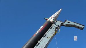 صاروخ من اليمن يسفر عن إصابات صهاينة في تل أبيب