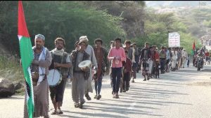 صور من المسير الشعبي لخريجي دورات طوفان الأقصى بمديرية جبل راس
