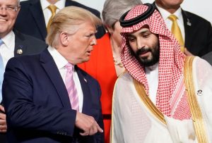 السعودية ترغب في توسيع استثماراتها وعلاقاتها التجارية مع المجرم ترامب