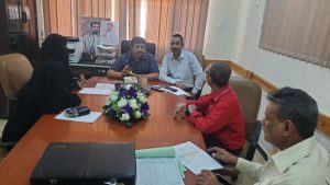 مكتب الخدمة المدنية بالحديدة يواصل حملات الرقابة الميدانية لتعزيز الانضباط الوظيفي