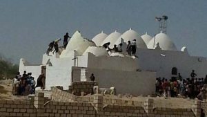 العناصر التكفيرية تفجر ضريح ومقام السيد سالم ثابت في طور الباحة